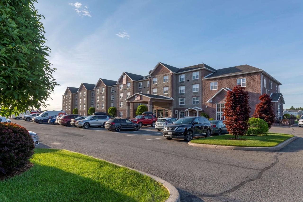 Best Western Plus Fredericton Hotel & Suites Exterior photo